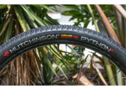HUTCHINSON Python 2 Pneu Souple Hardskin Tubeless Ready - 26 X 2,25 Pouces -SRAM Soldes hutchinson python 2 pneu souple hardskin tubeless ready 26 x 225 pouces 2